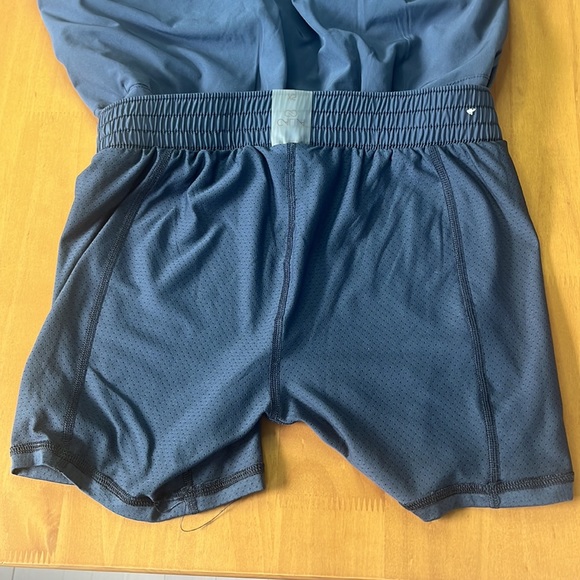 Calia Golf skirt, gray blue, never worn new without tags size extra small - Picture 4 of 4